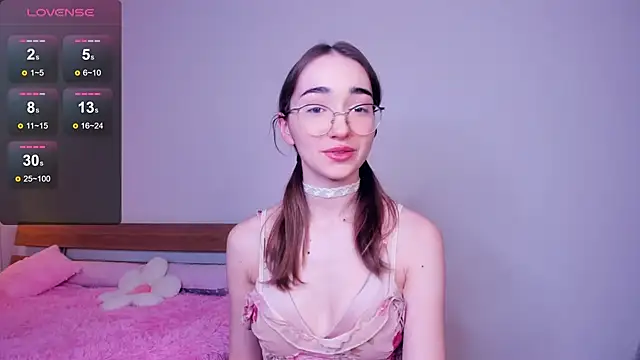 Snapshot of PollyBeev chatting on 02/28/25, 11:14 PollyBeev online show from 02/28/25, 11:14