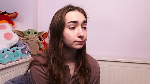 PollyBeev online show from 05/10/26, 07:24