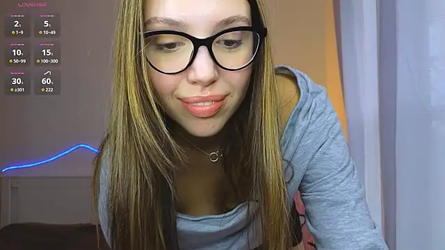 Snapshot of AliceSpark chatting on 10/07/25, 08:55 AliceSpark online show from 10/07/25, 08:55