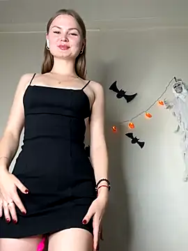 NickiLike online show from 10/23/25, 06:50