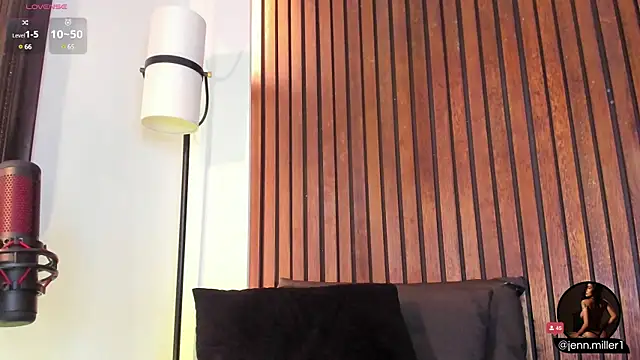 Snapshot of Jennmiiller_ chatting on 03/07/25, 03:07 Jennmiiller online show from 03/07/25, 03:07