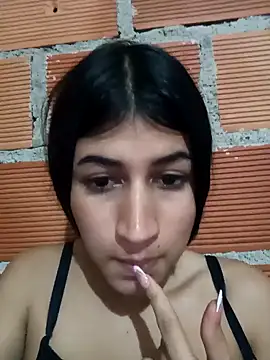 Snapshot of Julix_A chatting on 12/19/24, 06:56 Julix A online show from 12/19/24, 06:56