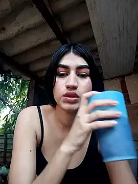 Snapshot of Julix_A chatting on 02/27/26, 09:48 Julix A online show from 02/27/26, 09:48