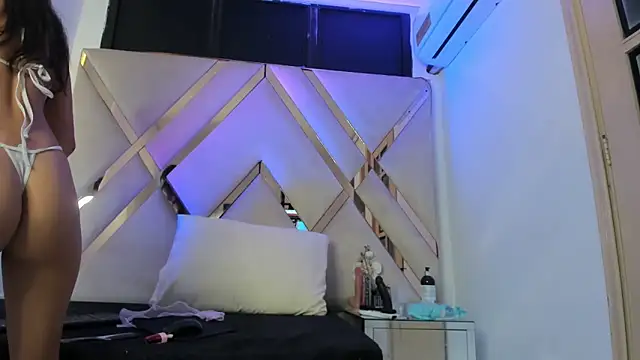 ninaht online show from 01/26/25, 01:31