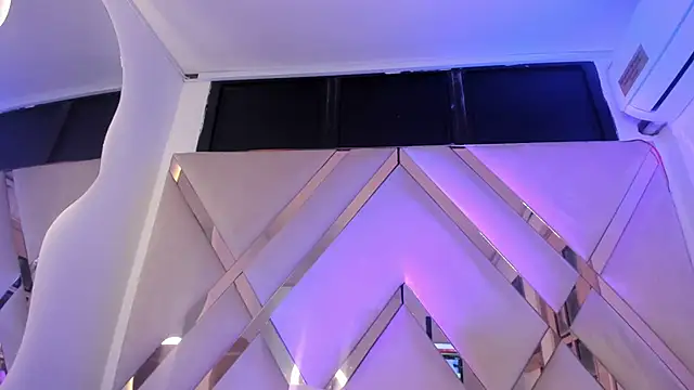 ninaht online show from 02/05/25, 03:13