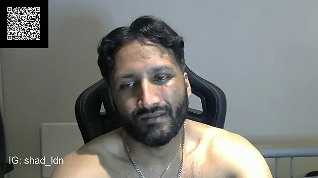 Snapshot of shadthebiguy chatting on 12/17/24, 12:01 shadthebiguy online show from 12/17/24, 12:01