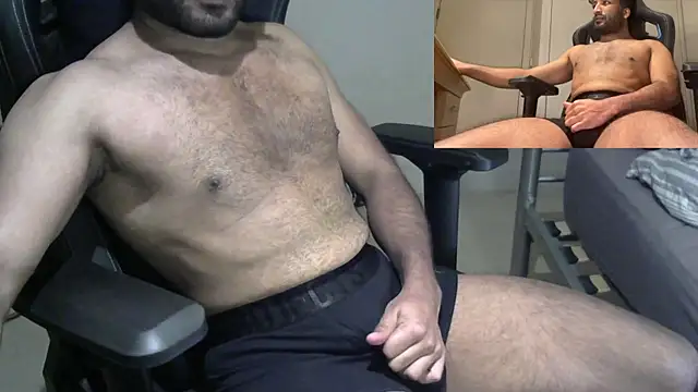 Snapshot of shadthebiguy chatting on 01/29/25, 06:43 shadthebiguy online show from 01/29/25, 06:43