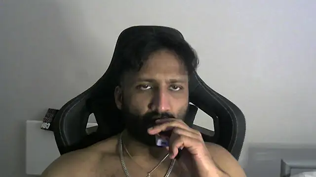 Snapshot of shadthebiguy chatting on 03/11/25, 01:12 shadthebiguy online show from 03/11/25, 01:12