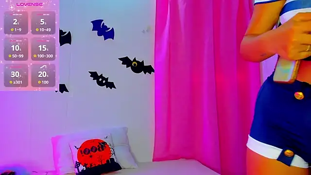 Snapshot of Natasha_by chatting on 10/28/25, 01:58 Natasha by online show from 10/28/25, 01:58