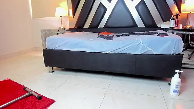 lannarusso  online show from 02/24/25, 12:16