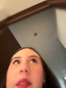  ISABELLA HOT  online show from 12/14/25, 12:43