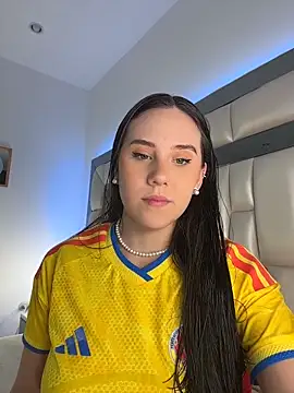 Snapshot of _ISABELLA_HOT_ chatting on 06/17/26, 02:29 ISABELLA HOT online show from 06/17/26, 02:29