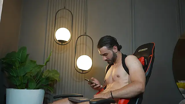 Austin bolt online show from 01/19/25, 04:54