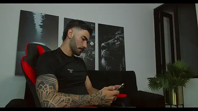 Austin bolt online show from 02/04/25, 01:56