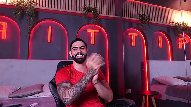 Austin bolt online show from 09/23/25, 02:47