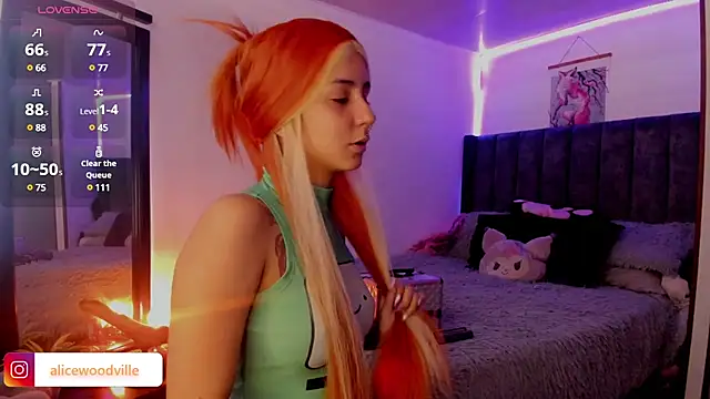 Snapshot of Alice_woodville chatting on 02/27/25, 07:26 Alice woodville online show from 02/27/25, 07:26