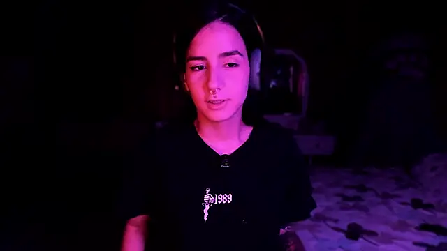 Snapshot of Alice_woodville chatting on 11/03/25, 05:09 Alice woodville online show from 11/03/25, 05:09