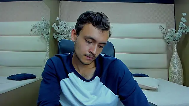 Desmon Clark online show from 02/02/25, 09:08