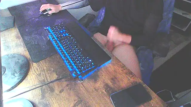 Snapshot of WouldLovetoFuckYou666 chatting on 12/05/25, 12:19 WouldLovetoFuckYou666 online show from 12/05/25, 12:19