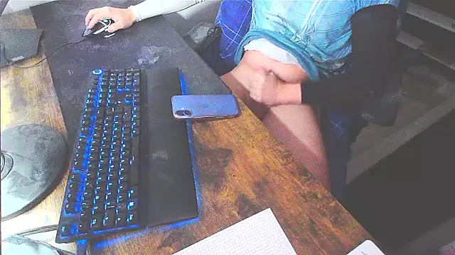 Snapshot of WouldLovetoFuckYou666 chatting on 01/10/26, 02:41 WouldLovetoFuckYou666 online show from 01/10/26, 02:41