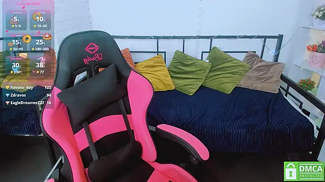 Snapshot of LayriantaVee chatting on 01/16/25, 10:10 LayriantaVee online show from 01/16/25, 10:10