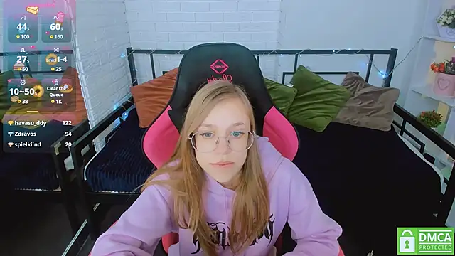 Snapshot of LayriantaVee chatting on 01/16/25, 01:14 LayriantaVee online show from 01/16/25, 01:14