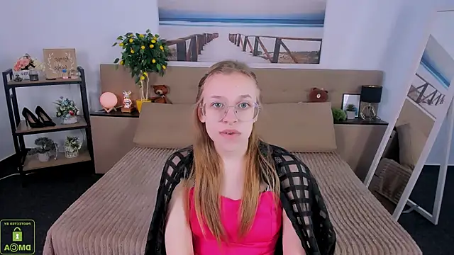 Snapshot of LayriantaVee chatting on 03/22/25, 07:25 LayriantaVee online show from 03/22/25, 07:25