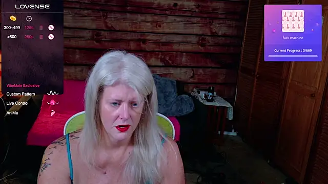 Snapshot of AliceHarlot chatting on 10/24/25, 03:36 AliceHarlot online show from 10/24/25, 03:36