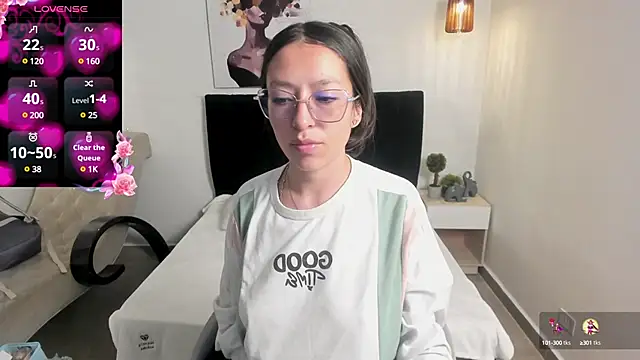 Scarlett  bell online show from 02/18/25, 12:39