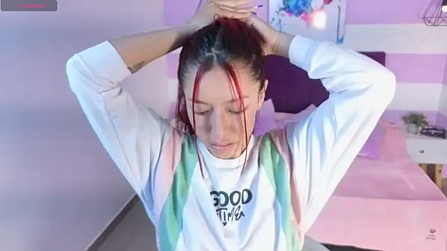 Scarlett  bell online show from 11/24/25, 01:22