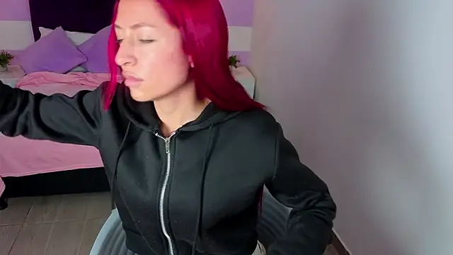 Scarlett  bell online show from 06/19/26, 01:15