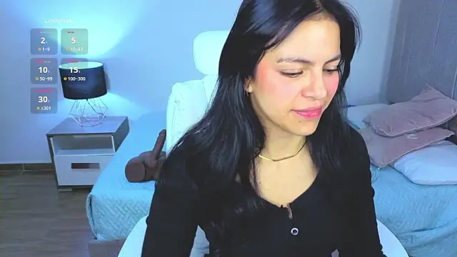 Snapshot of Eliie_Ruizz chatting on 02/03/26, 04:43 Eliie Ruizz online show from 02/03/26, 04:43