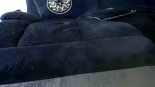 Snapshot of Niquitasparkles chatting on 11/25/25, 03:50 Niquitasparkles online show from 11/25/25, 03:50