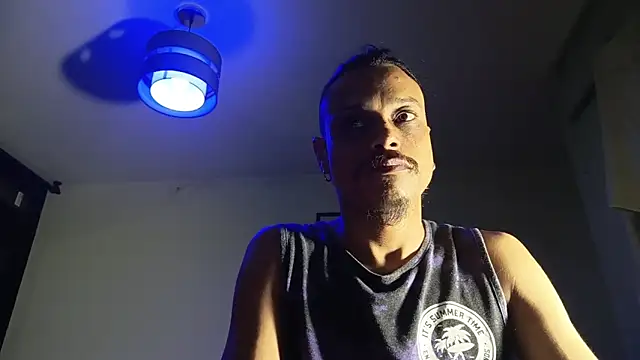 Snapshot of villanocat chatting on 05/09/26, 03:34 villanocat online show from 05/09/26, 03:34