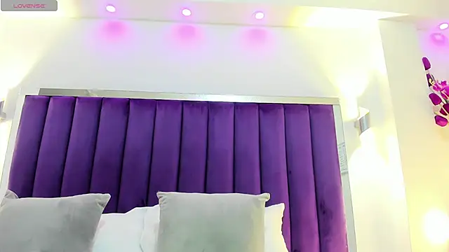 HannaPaola online show from 01/18/25, 04:15