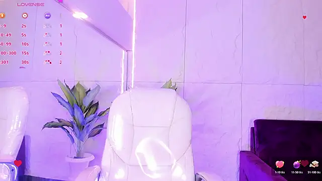 HannaPaola online show from 11/15/25, 10:37