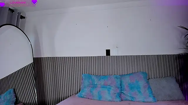 valentina lux online show from 05/13/26, 07:11