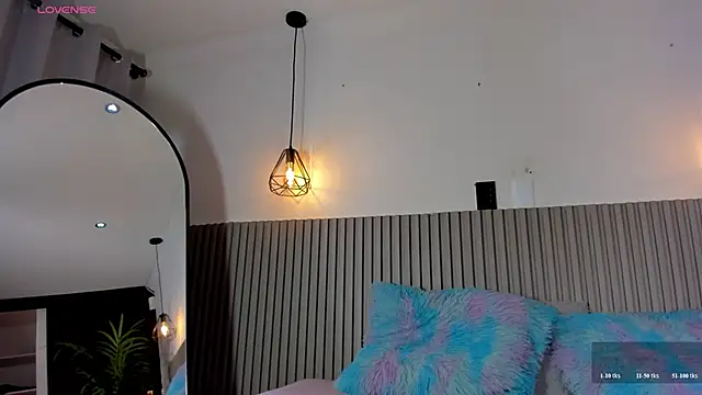 valentina lux online show from 06/12/26, 07:13