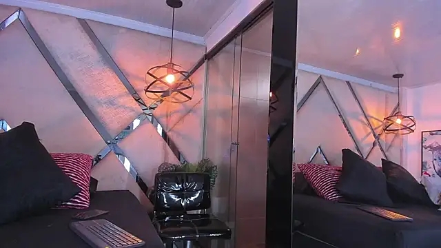 Snapshot of Liah_Grey8 chatting on 02/27/26, 09:04 Liah Grey8 online show from 02/27/26, 09:04