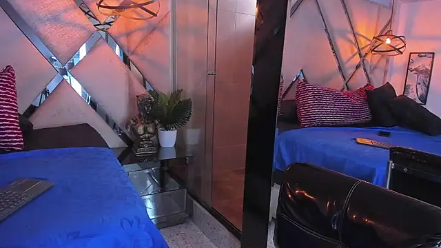 Snapshot of Liah_Grey8 chatting on 03/01/26, 09:17 Liah Grey8 online show from 03/01/26, 09:17