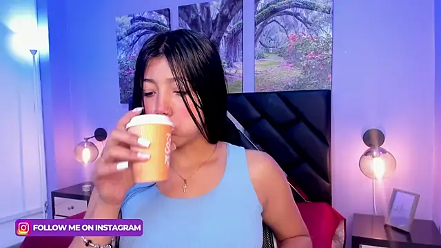 Snapshot of KimberlyVillaLobos chatting on 02/28/25, 11:47 KimberlyVillaLobos online show from 02/28/25, 11:47