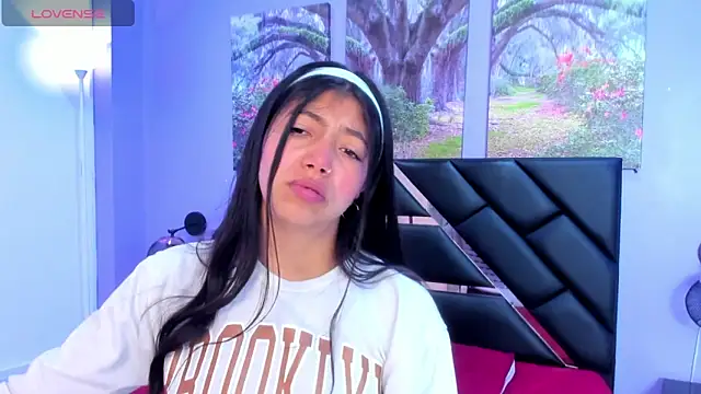 Snapshot of KimberlyVillaLobos chatting on 09/09/25, 11:32 KimberlyVillaLobos online show from 09/09/25, 11:32