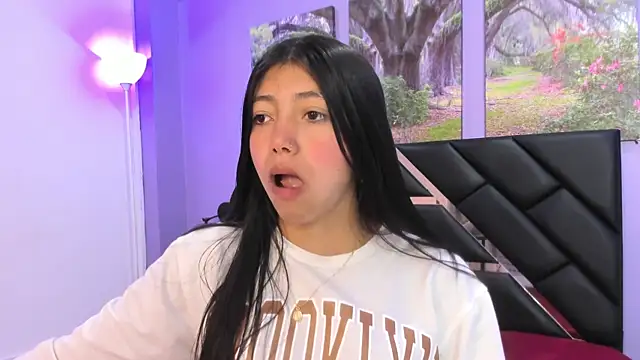 Snapshot of KimberlyVillaLobos chatting on 09/30/25, 01:38 KimberlyVillaLobos online show from 09/30/25, 01:38