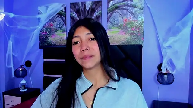 Snapshot of KimberlyVillaLobos chatting on 11/04/25, 11:31 KimberlyVillaLobos online show from 11/04/25, 11:31