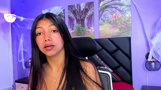 Snapshot of KimberlyVillaLobos chatting on 11/08/25, 11:32 KimberlyVillaLobos online show from 11/08/25, 11:32