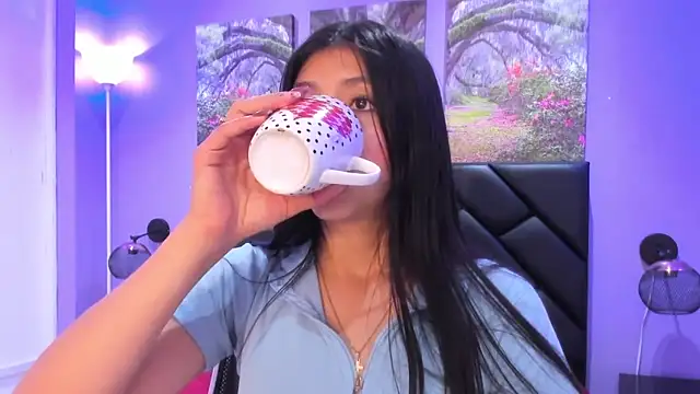 Snapshot of KimberlyVillaLobos chatting on 11/26/25, 11:33 KimberlyVillaLobos online show from 11/26/25, 11:33