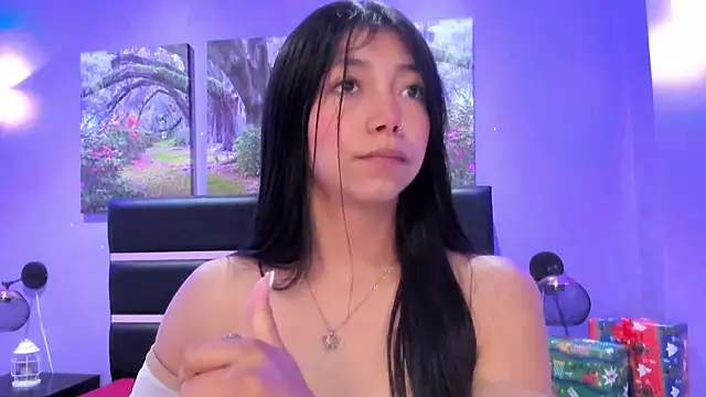 Snapshot of KimberlyVillaLobos chatting on 12/20/25, 11:39 KimberlyVillaLobos online show from 12/20/25, 11:39