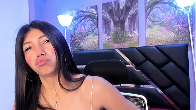 Snapshot of KimberlyVillaLobos chatting on 01/19/26, 11:36 KimberlyVillaLobos online show from 01/19/26, 11:36