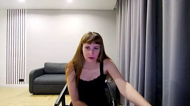 Daniella Lorente online show from 12/28/24, 12:15