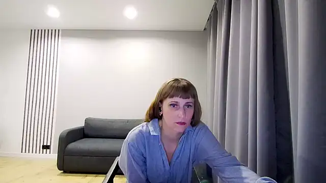 Daniella Lorente online show from 01/14/25, 08:15